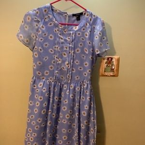 Forever 21 daisy print dress